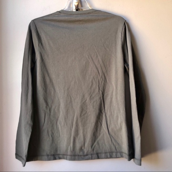 Cabela's Ruffled Front Olive Gray Tee Size Medium - Picture 2 of 9